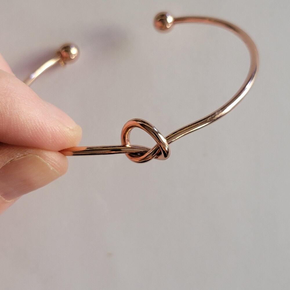 Vintage Knot Bangle Cuff Bracelet Gold Tone Open Slide Closure 8.5in Minimal